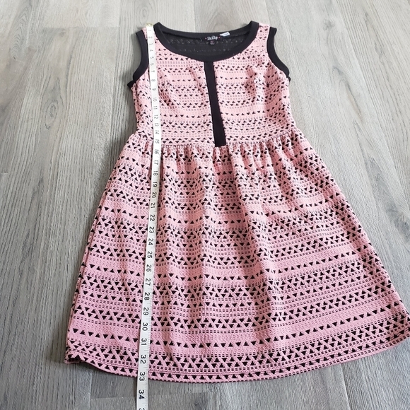 BeBop Sleeveless Dress - Picture 7 of 9